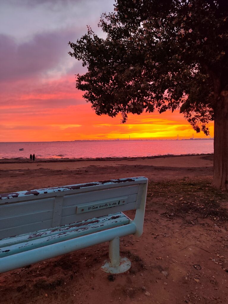 Banco de la Casería en San Fernando al atardecer
